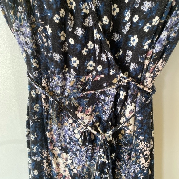 Bcbgeneration floral wrap dress Sz XS - Picture 6 of 14